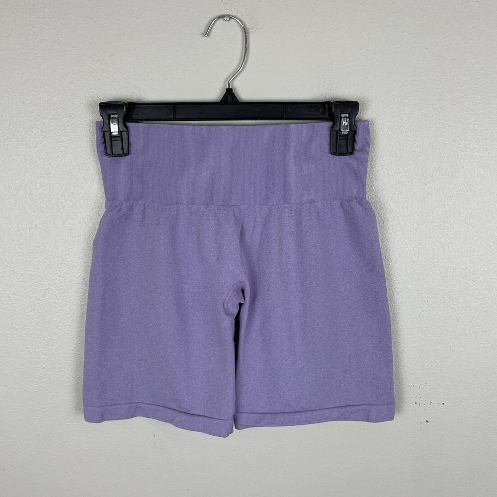 NVGTN Purple Seamless Shorts Size M Gym Workout Training Weight Lifting Stretch